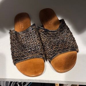 BED|STU Women's Black and Brown Woven Mules
